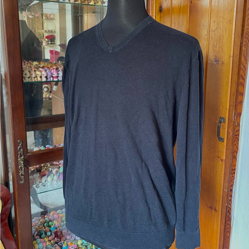 Men’s Black V-neck Claiborne Sweater Size L